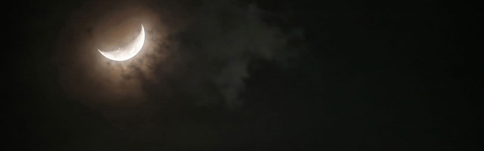 How to Photograph the Moon – My Favorite Tips for Magical Moon Shots