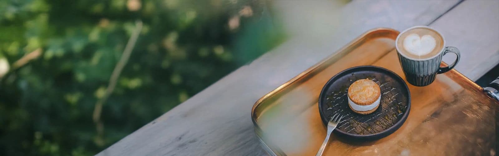 Tips for taking stylish and eye-catching cafe photos using an interchangeable-lens camera